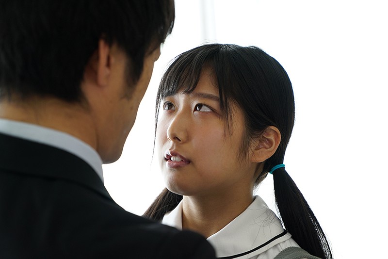 【変態願望】真面目そうって言われるけど、エッチなことしてみたいんです…～純真なハニカミ笑顔、柔らかすぎる身体。両足を180度に開いて後ろから前から欲望のままに突きまくった…～ 3枚目